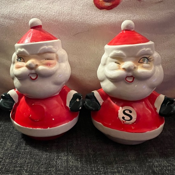 Vintage 1960s winking Holt Howard Santa salt and pepper  shakers - Picture 1 of 10